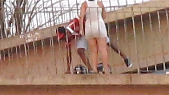 Guru yang Sedih Menghisap video sex guru sekolah Orang yang Kaku