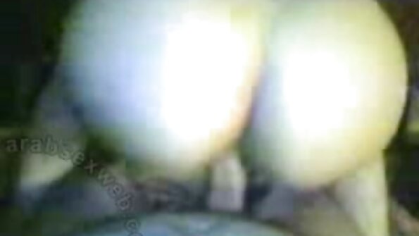 Kualitas milf sialan dengan video jilbab seks Syndee