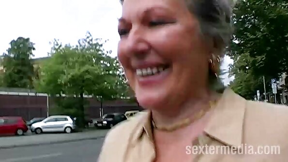 Siri video seks mertua Dahl mendapat kacau dari belakang setelah memberikan kepala