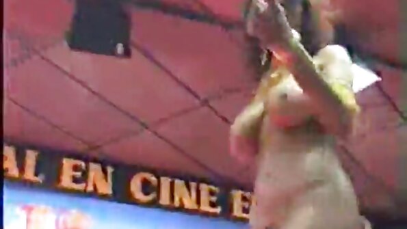 Gina Valentina video seks tante hot Latina dengan pantat kecil mendapat blowjob dan mendapat kacau