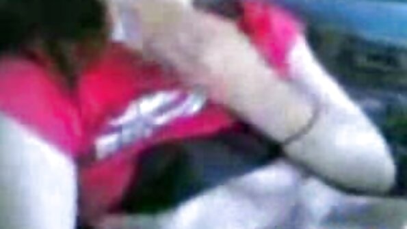Pirang yang tak pernah puas hanya tante sex video menginginkan kontol yang keras