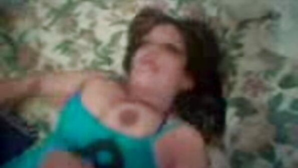 Sekretaris pirang sedang bercinta dengan klien penting video seks dengan mertua