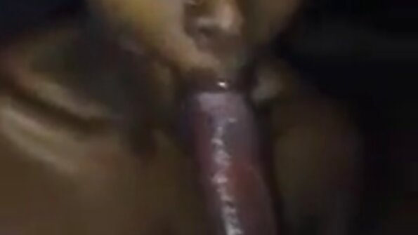 memikat milf gagak lechance kesenangan dia muff seks barat terbaru hol